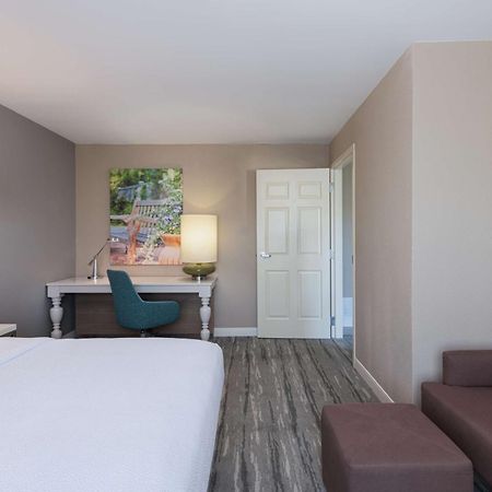 Hilton Garden Inn Saint Charles Exteriér fotografie