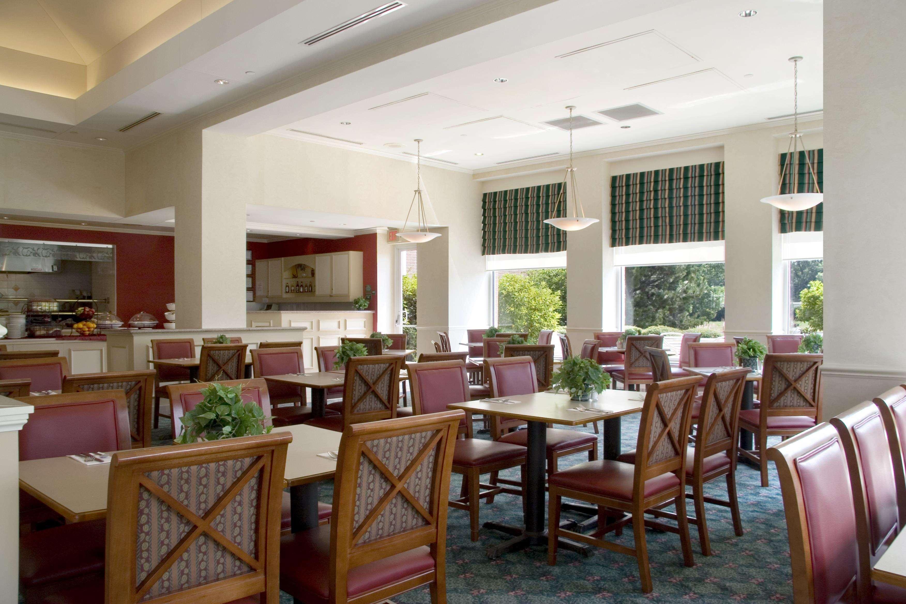 Hilton Garden Inn Saint Charles Exteriér fotografie