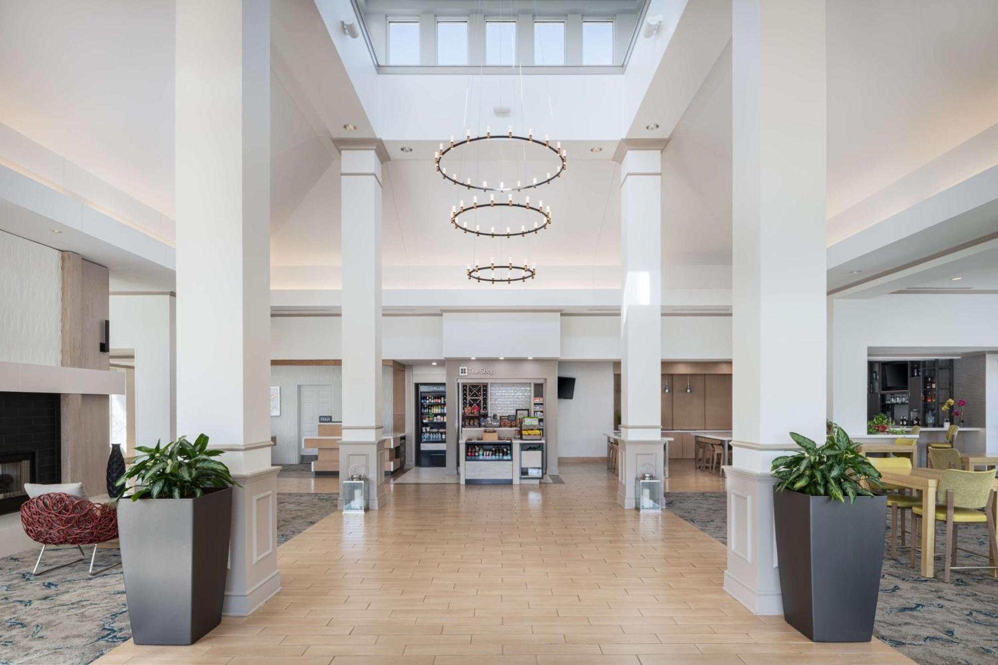 Hilton Garden Inn Saint Charles Exteriér fotografie
