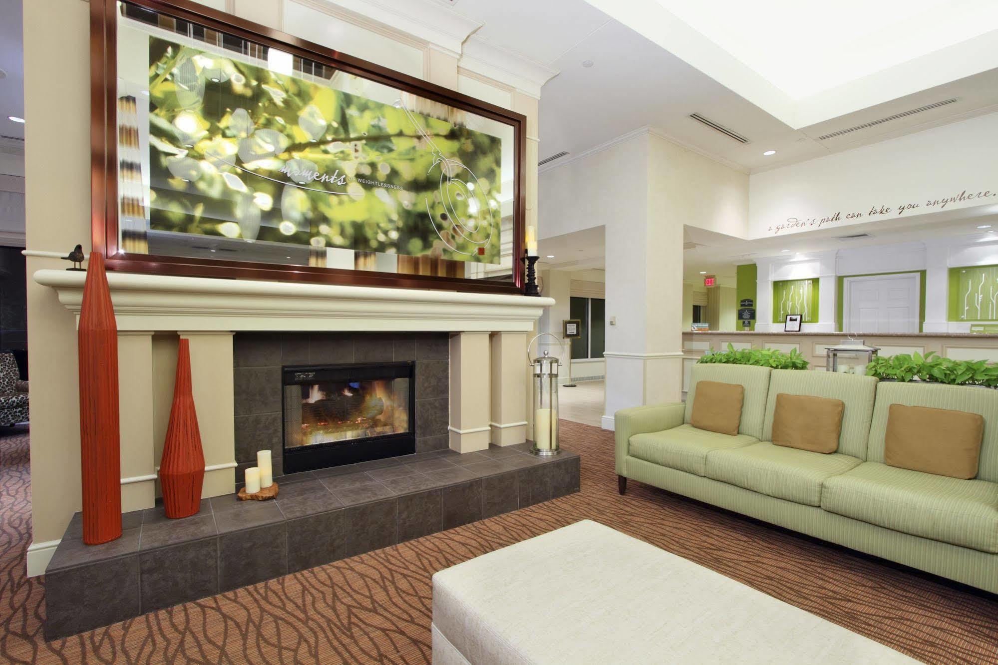 Hilton Garden Inn Saint Charles Exteriér fotografie